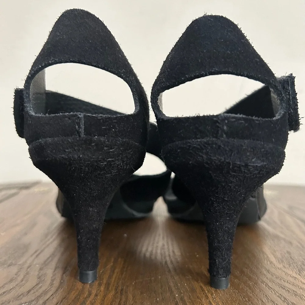 Pedro Garcia Black Suede Kitten Heel Sandals West Size 39/9 Womens